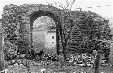 Porta del Castello di Carpignano